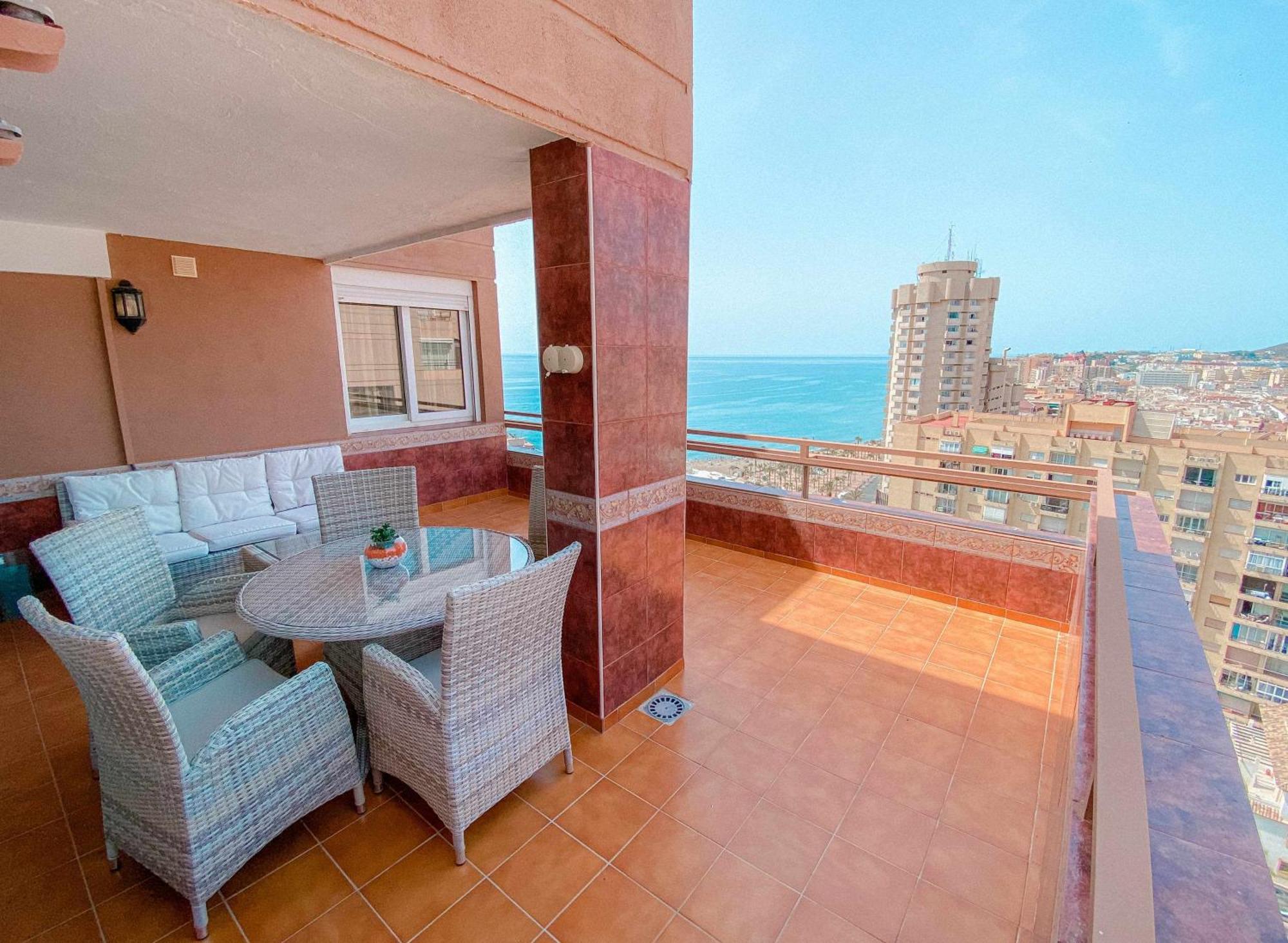 Nuevo Atico Con Piscina Privada Y Vistas Al Mar Apartment Fuengirola